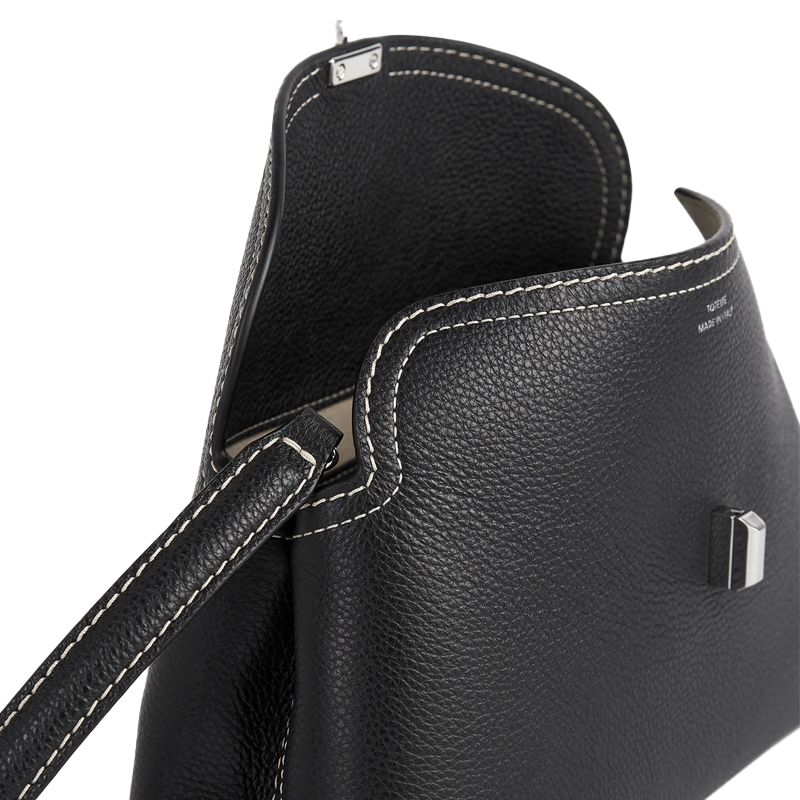 T-Lock Clutch Cuir Grainé Noir Argent